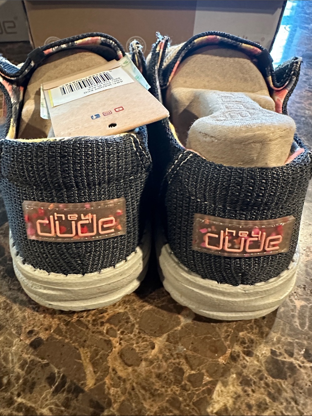 Hey Dude Women’s Wendy Echo Sox Black NWT - Picture 4 of 5